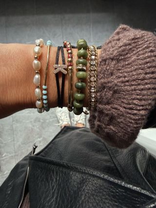 „Autumn tones, cozy textures & golden details — my kind of harmony.“🎃🍂